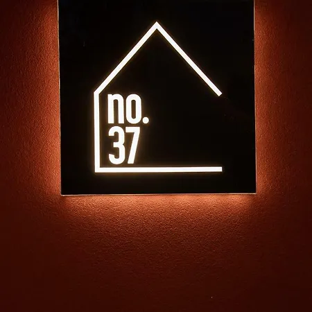 호텔 No37 카스